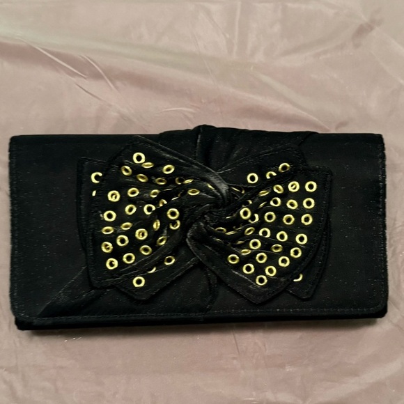 NWOT Nina Vintage Y2K Black/Gold Clutch w/ Bow Embellishment & Chain Strap - Picture 3 of 11